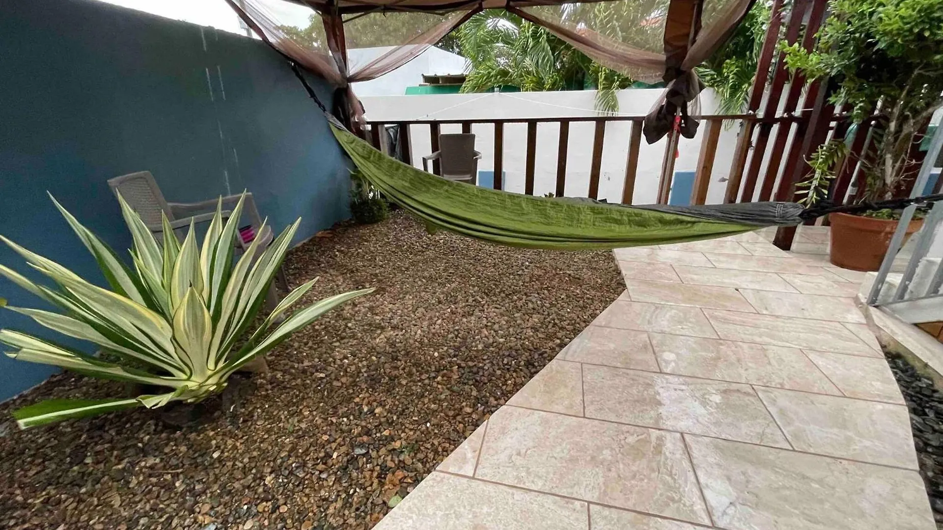 2 Units, 1 Price Group Bundle Sleeps 8 Beach House 루키요 0*,