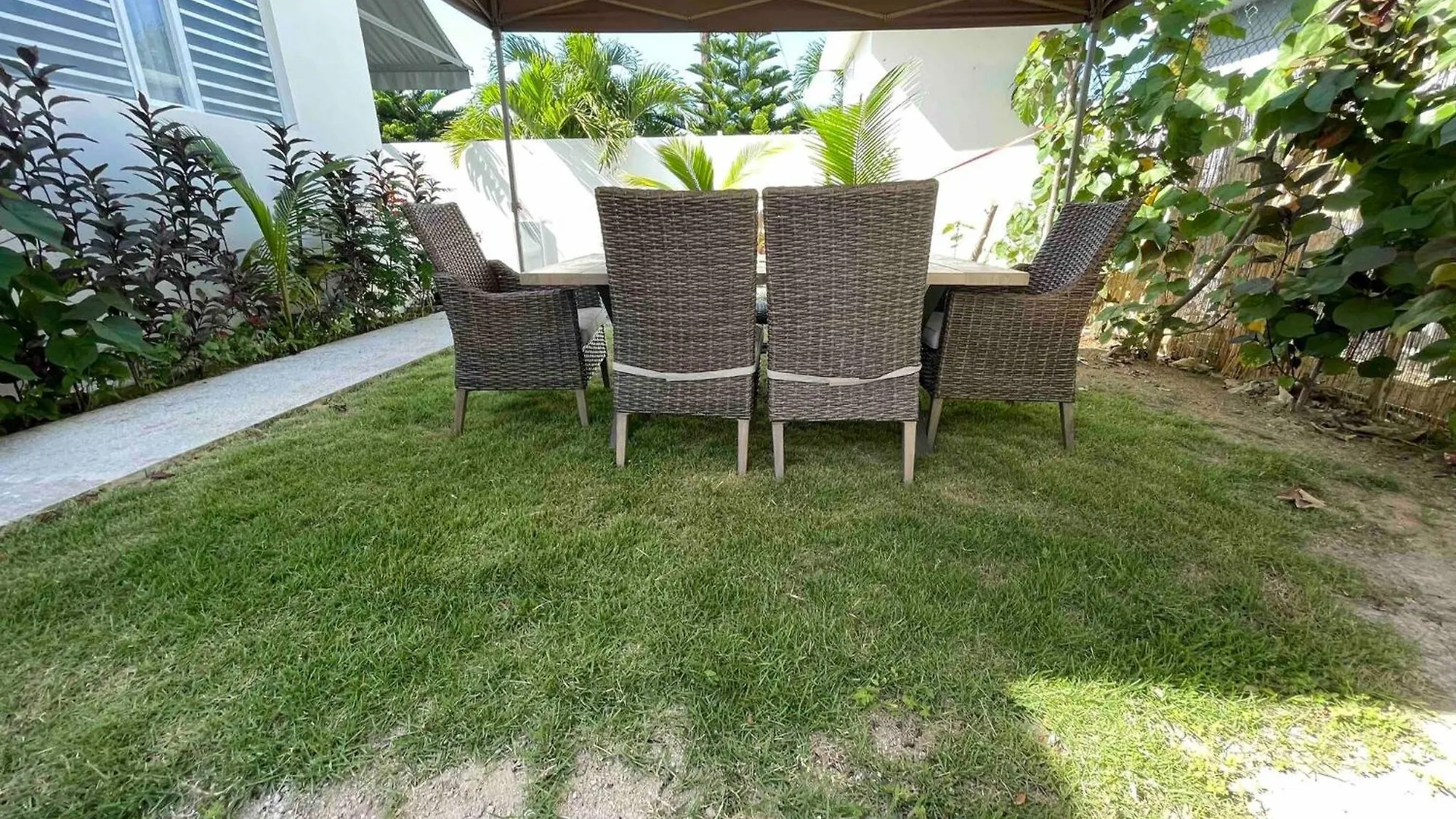 2 Units, 1 Price Group Bundle Sleeps 8 Beach House Luquillo Apartman