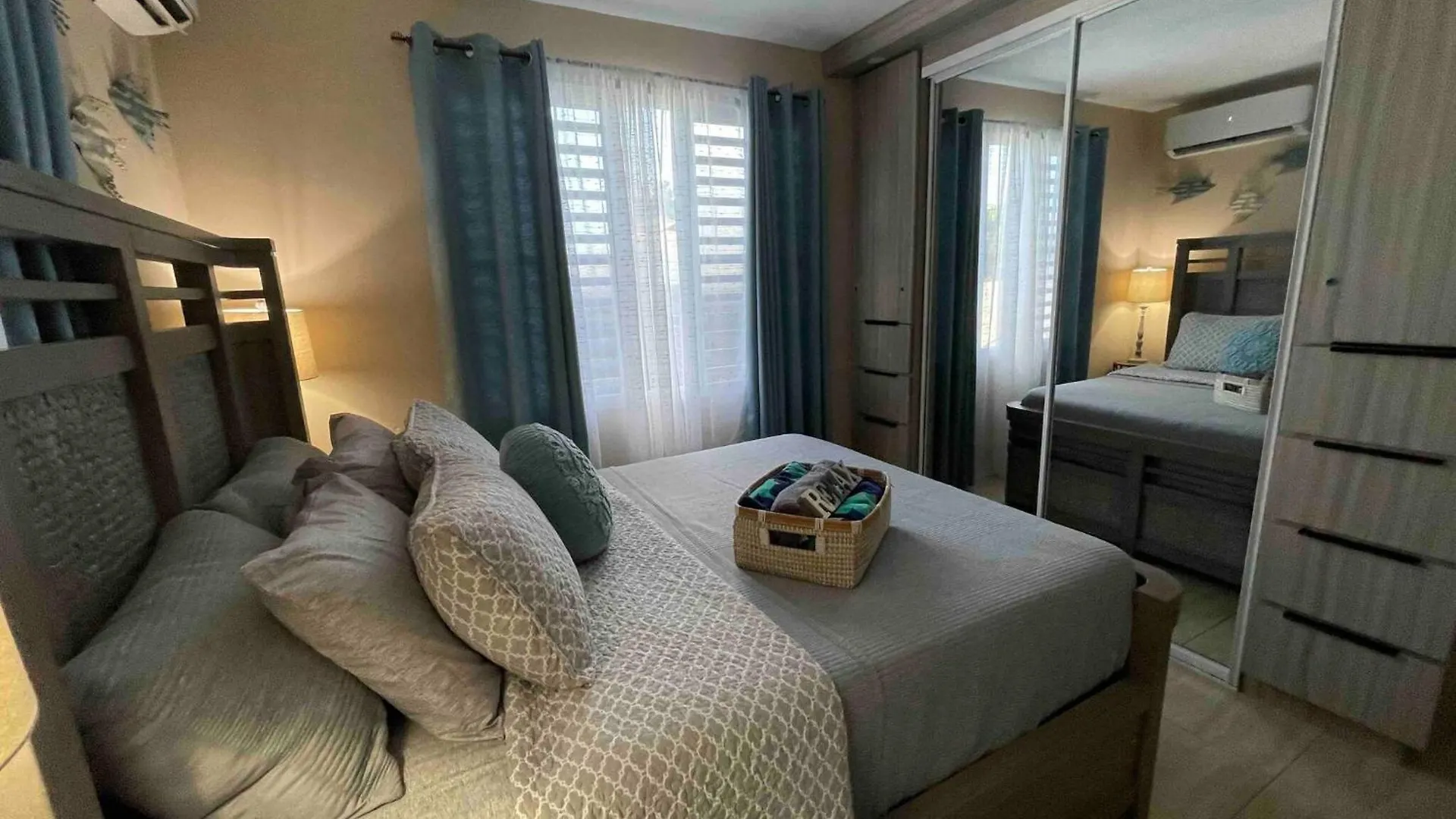 2 Units, 1 Price Group Bundle Sleeps 8 Beach House Luquillo Puerto Rico