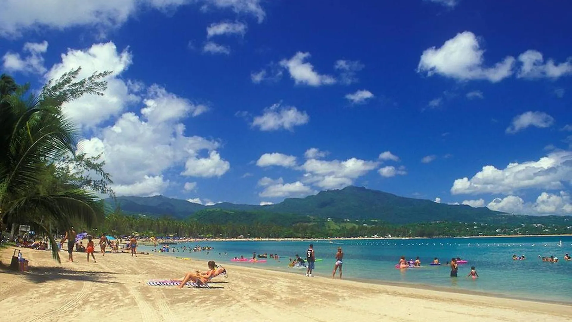 2 Units, 1 Price Group Bundle Sleeps 8 Beach House Luquillo