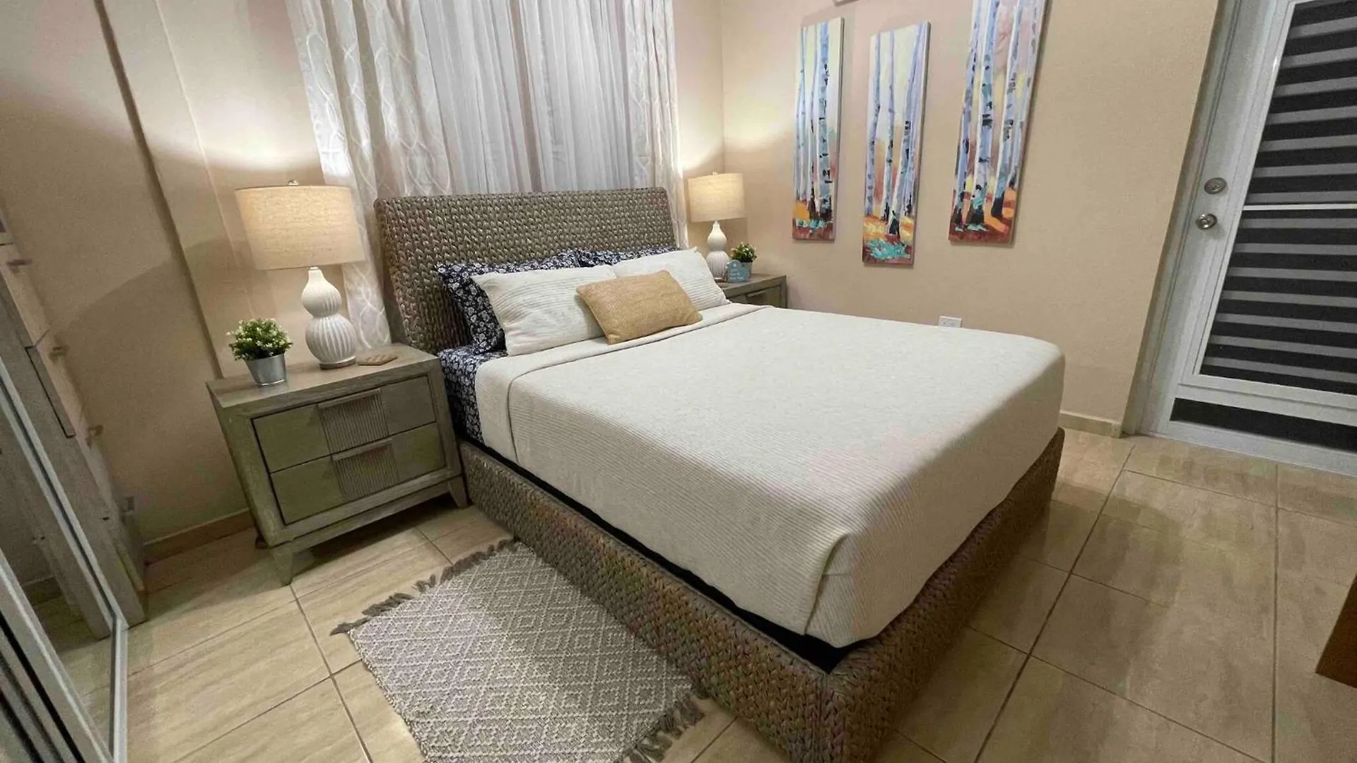 2 Units, 1 Price Group Bundle Sleeps 8 Beach House Luquillo Apartman