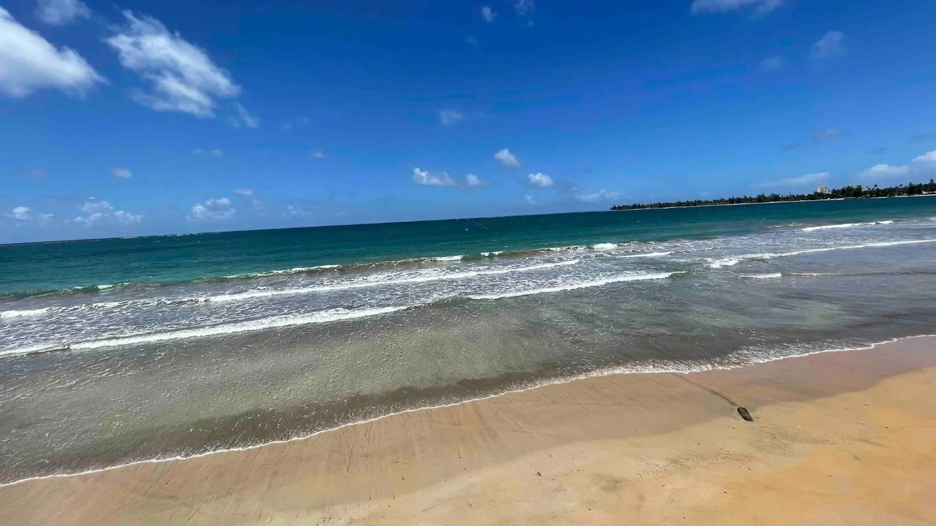 Apartman 2 Units, 1 Price Group Bundle Sleeps 8 Beach House Luquillo