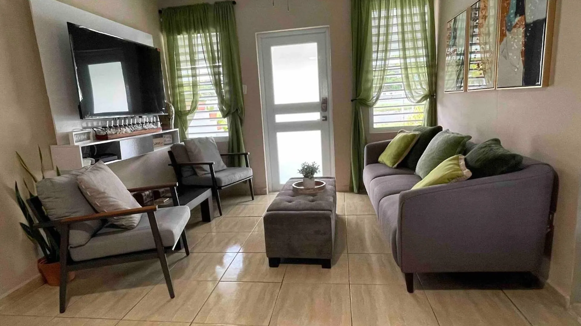 2 Units, 1 Price Group Bundle Sleeps 8 Beach House Luquillo 0*,