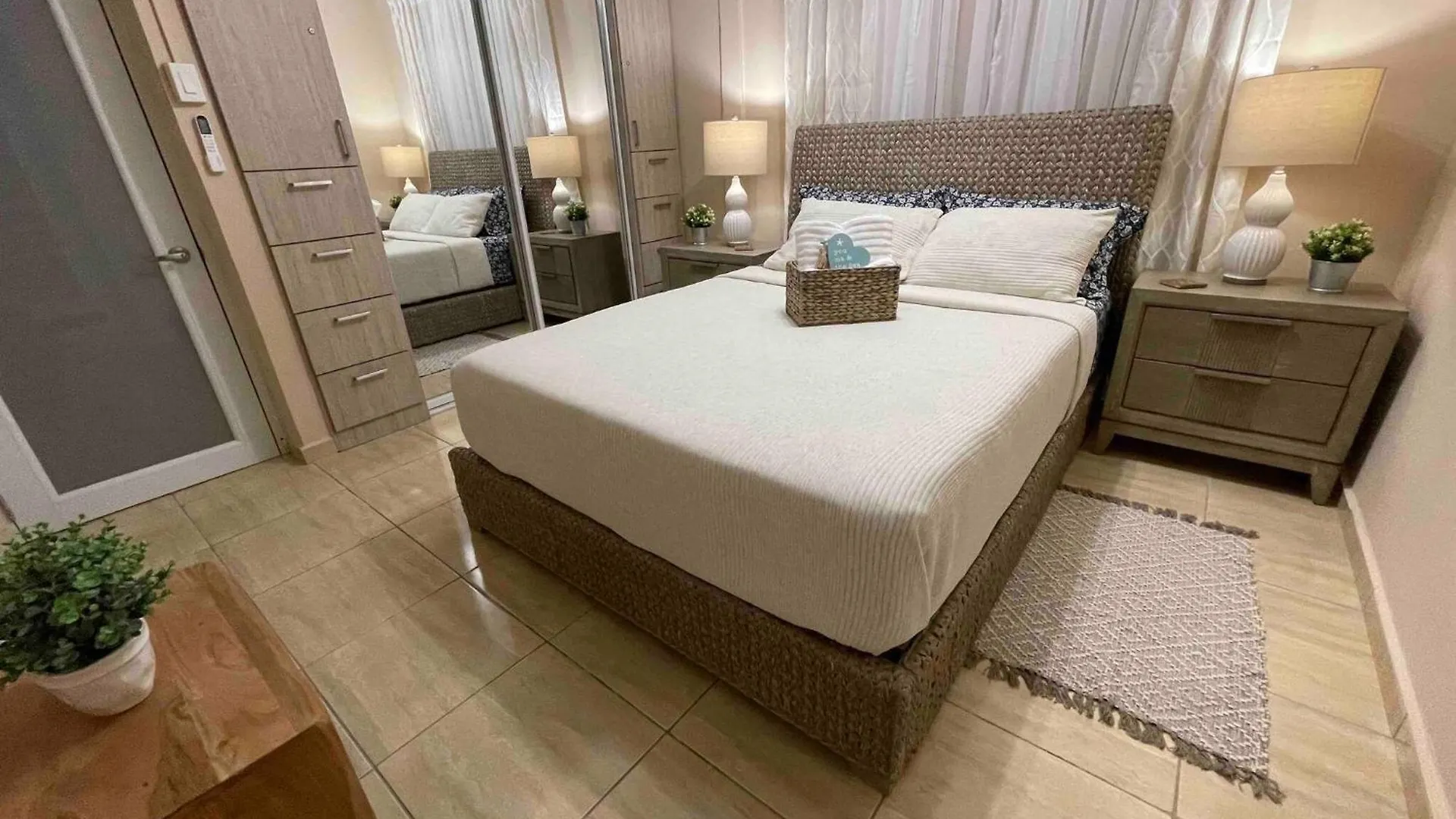 2 Units, 1 Price Group Bundle Sleeps 8 Beach House Luquillo Apartman